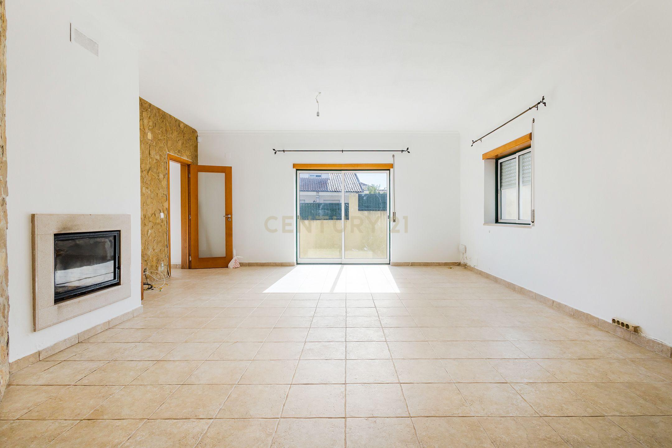 Fotografia 6 de Moradia T4 Isolada - Combinação Perfeita de Espaço, Conforto e Futuro no Bombarral