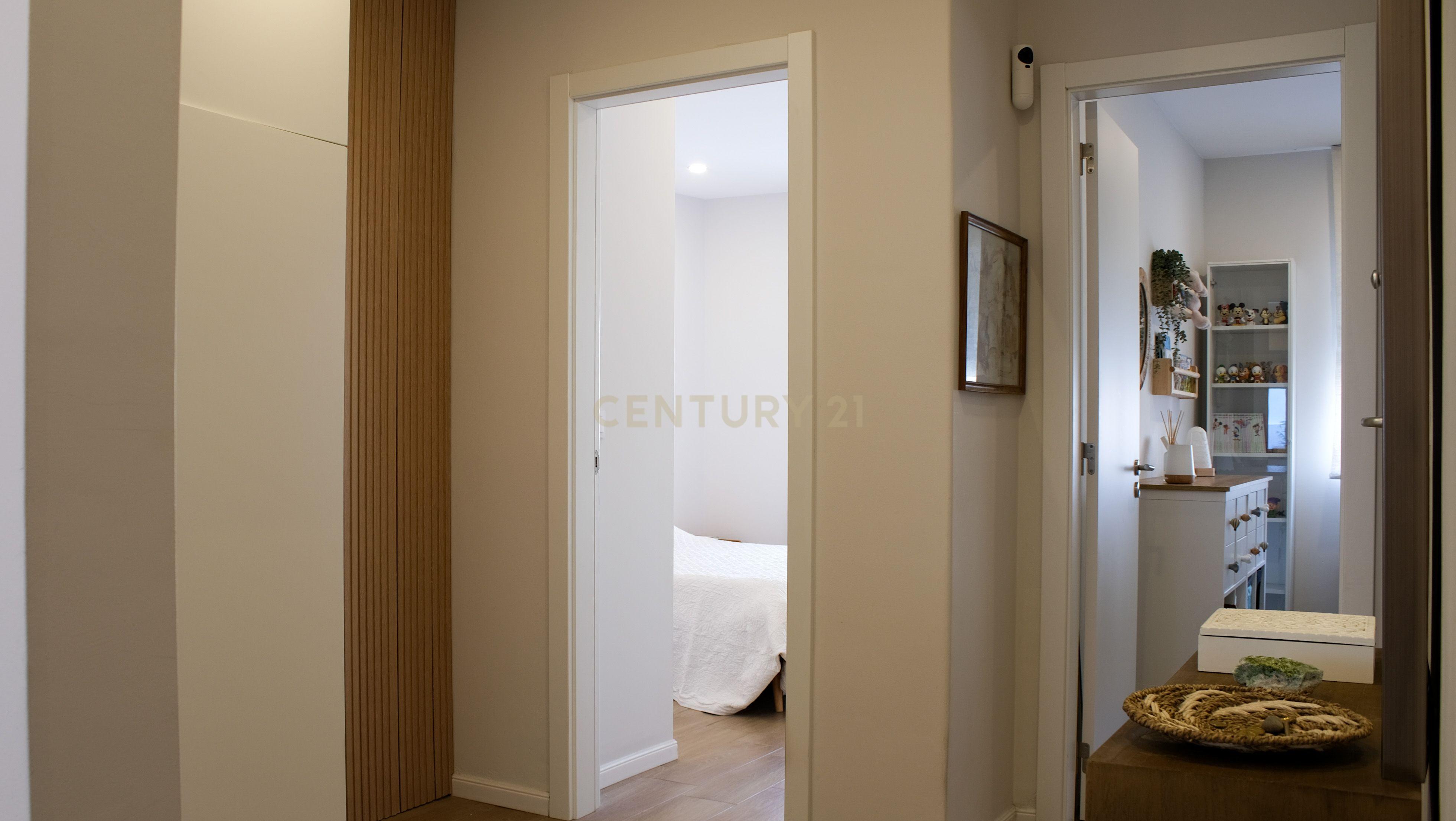 Fotografia 11 de Apartamento T2 Renovado com Logradouro de 80m² no Centro de Almada