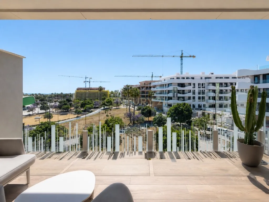 Moderno apartamento de 2 quartos em San Pedro de Alcántara - Image 27