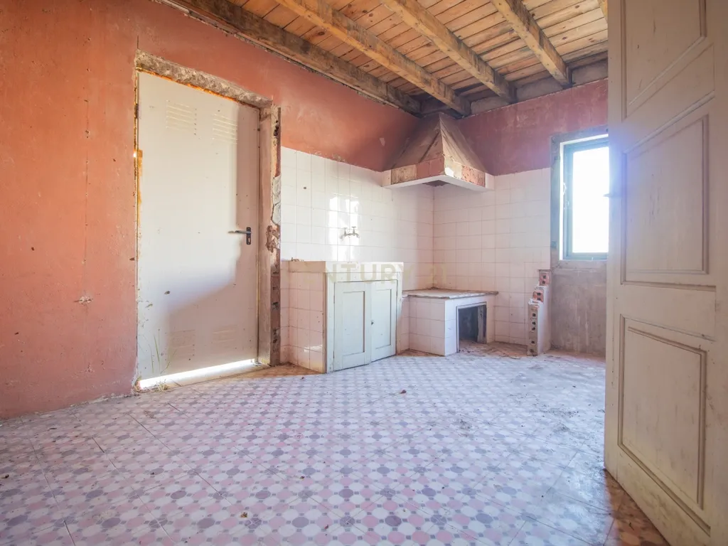 Moradia para renovar com 605 m2 de terreno em Santana, Figueira da Foz. - Image 29