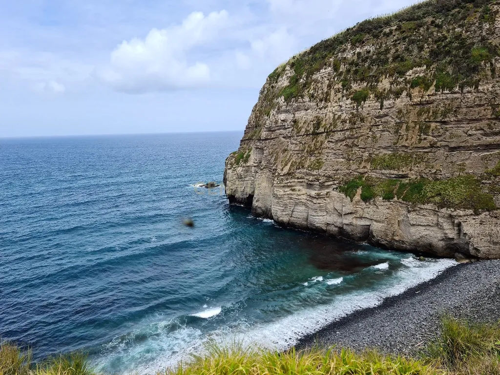 Propriedade Única com Mais de 18.000 m² Junto à Praia de Santana – Duas Casas de Pedra Históricas - Image 11