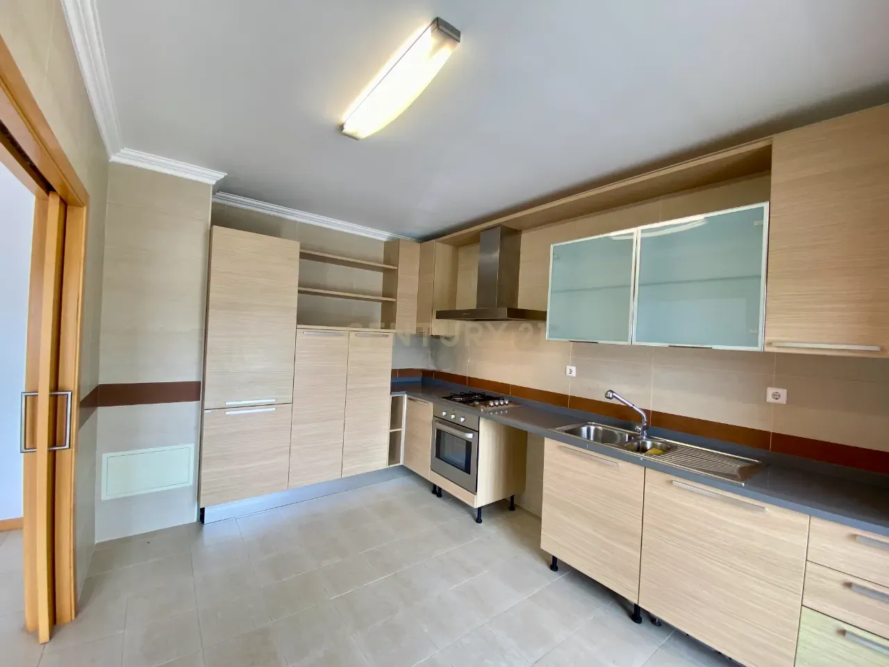 Apartamento T2 para Arrendamento em Caldas da Rainha - Image 6
