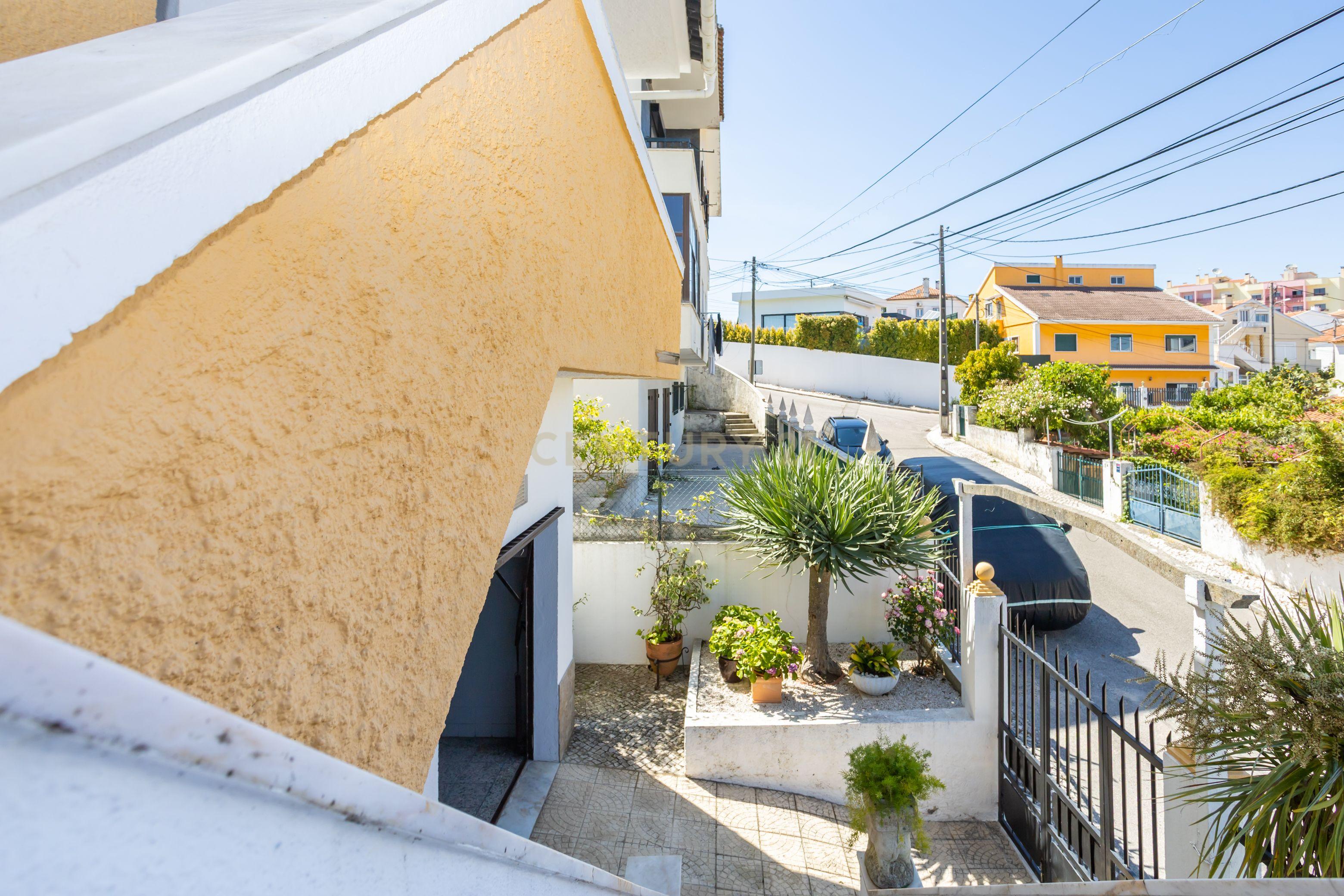 Fotografia 7 de Moradia isolada T3/4 em Vila Nova de Caparica