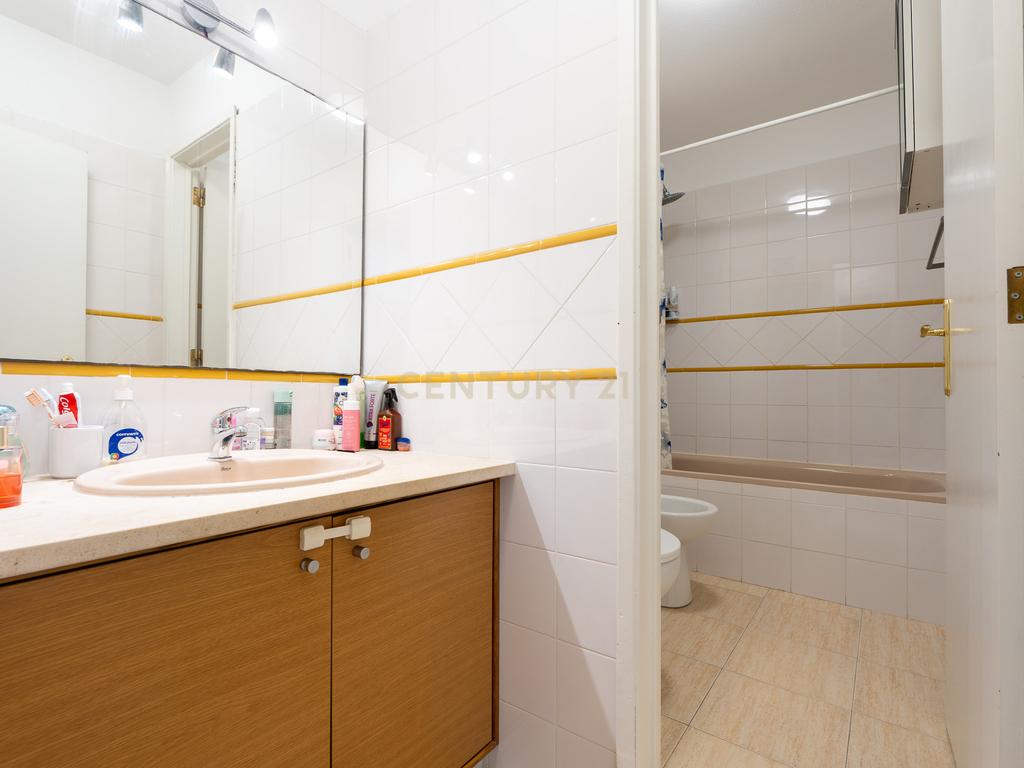 🏚️ ÓTIMO APARTAMENTO T3 - Santo António dos Cavaleiros - Image 28
