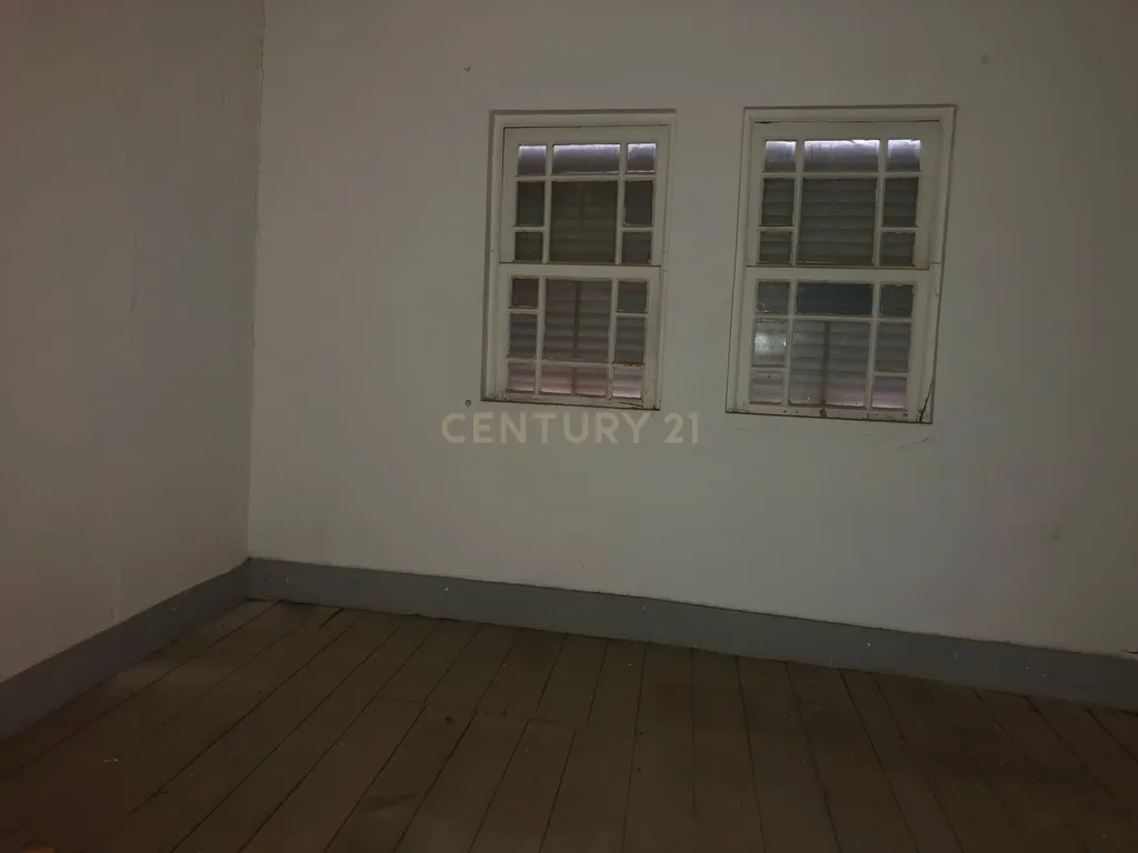 *Moradia para Reabilitação no Centro da Covilhã – Oportunidade Única* - Image 6