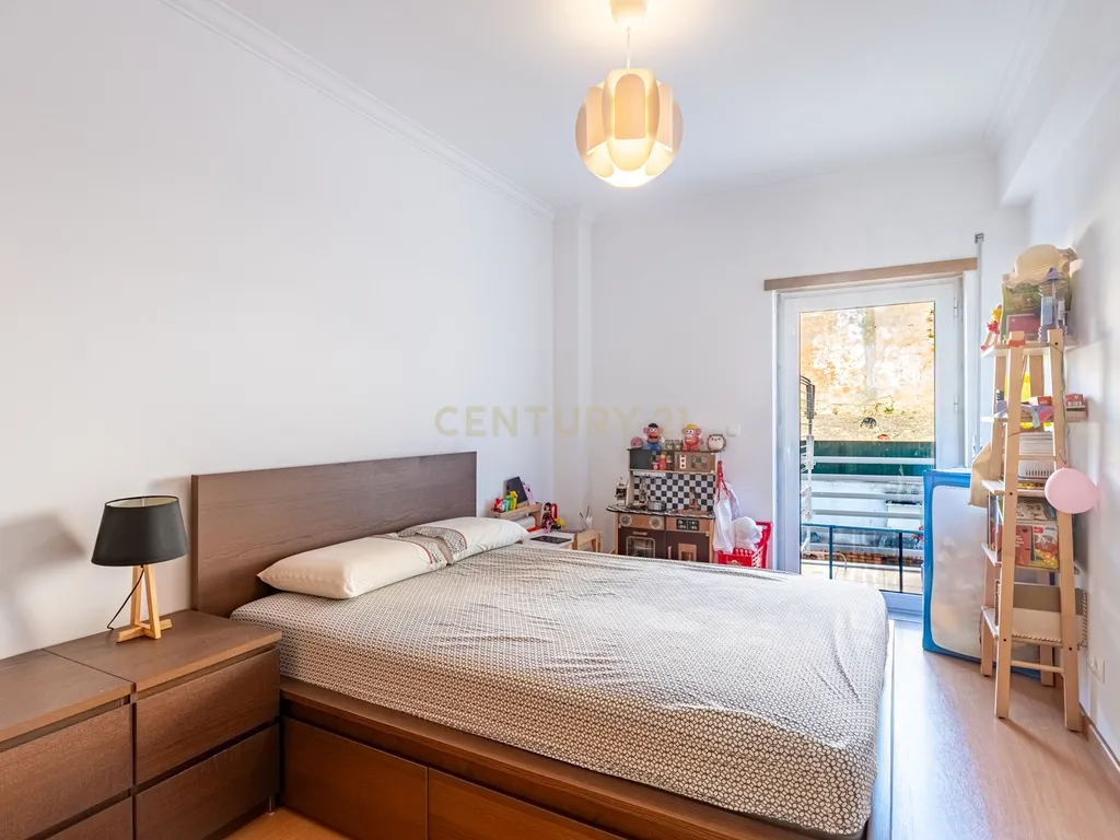 T3 com suite, lareira e BOX PRIVATIVA DE 41 m² | Quinta da Flamenga – Vialonga - Image 13