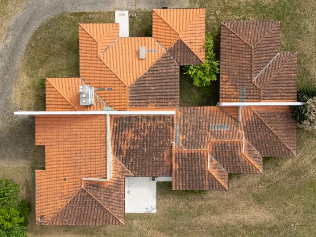Moradia em vizela com 6 quartos e elevado potencial de investimento - Image 46