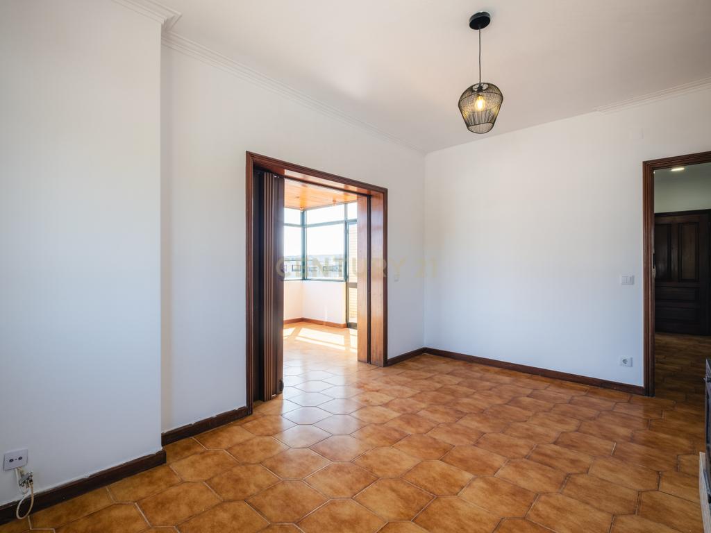 Apartamento T3 com Terraço, Vista Mar e Garagem Box em Arcozelo – Vila Nova de Gaia - Image 15