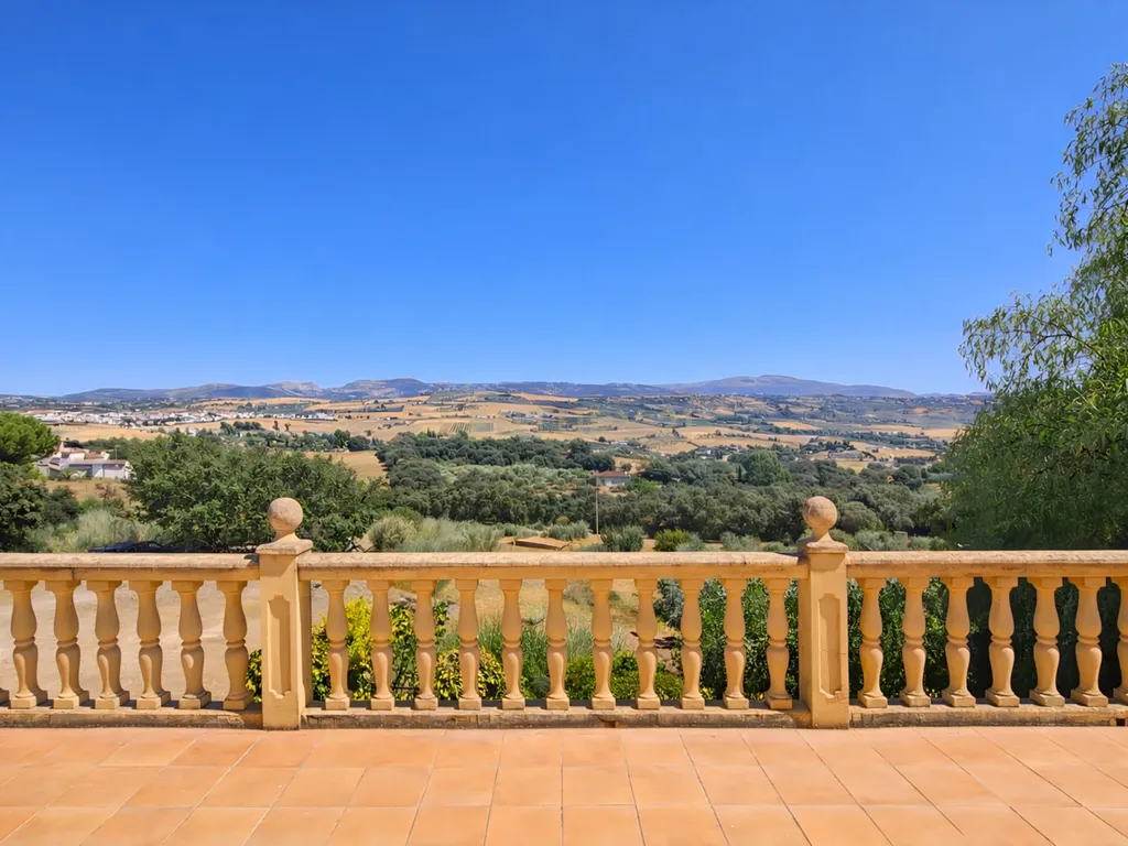 Quinta com vistas panorâmicas em Ronda, piscina privada, olival em produção e casa andaluza · Ideal para investimento em turismo rural - Image 22