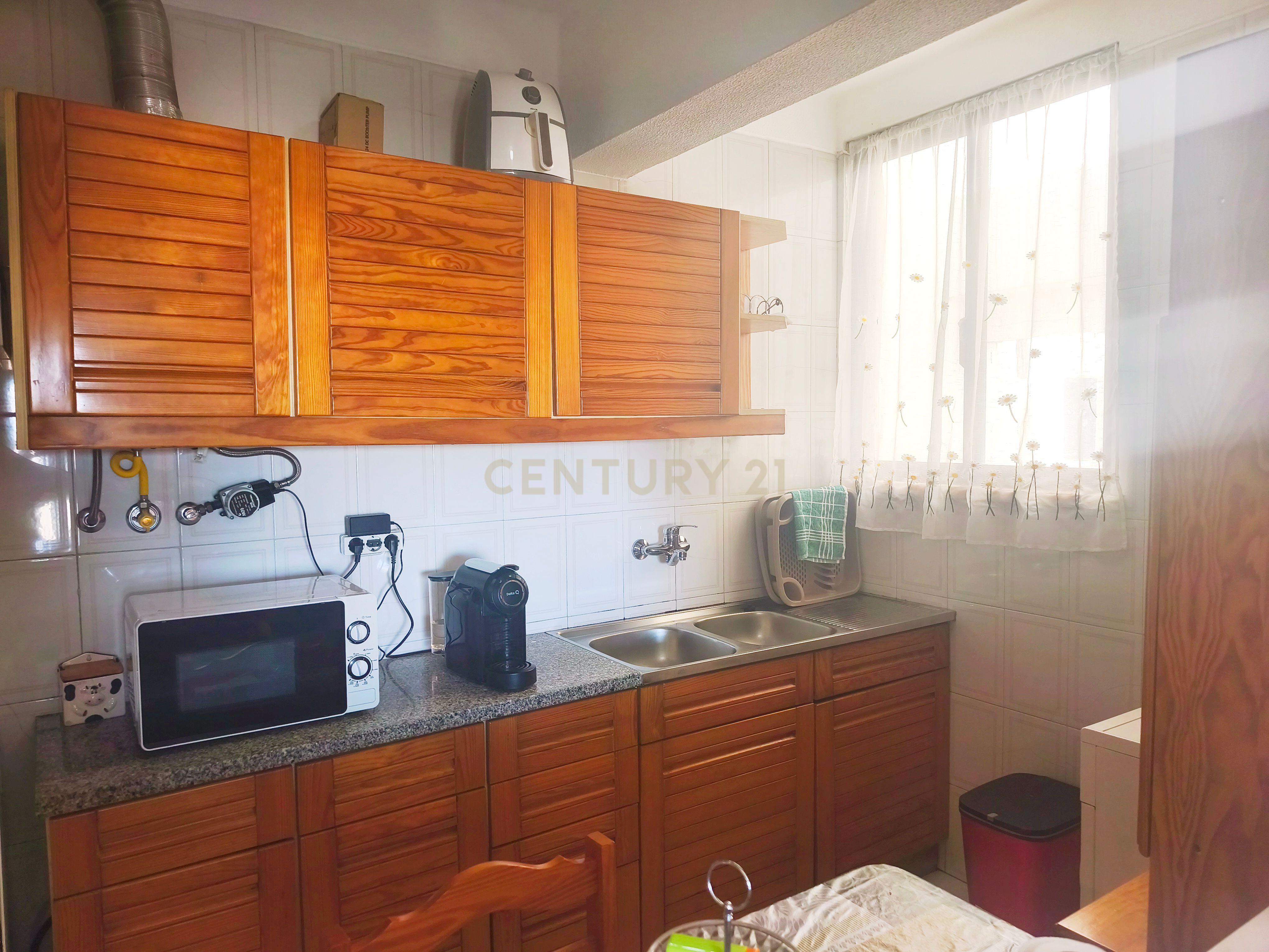 Fotografia 8 de Apartamento TI com garagem  em Quarteira para Arrendamento