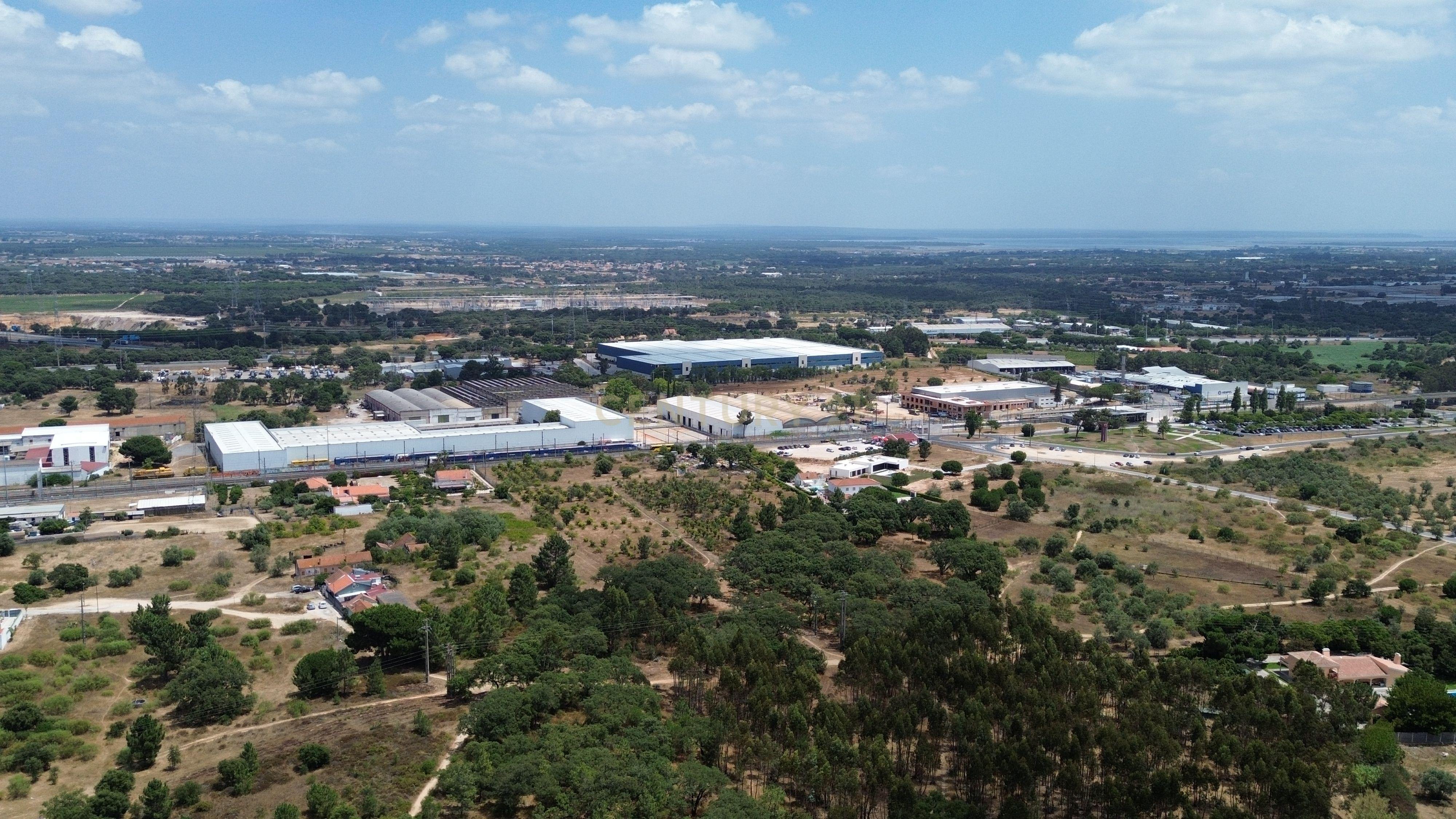 Fotografia 12 de Terreno Urbano de 318 m² em Palmela: Viabilidade para Moradia de 210 m² + Garagem