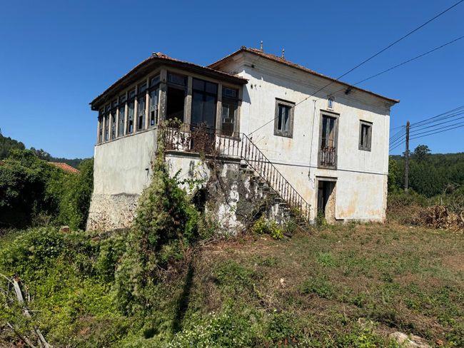 Moradia senhorial para reconstrução - Image 2