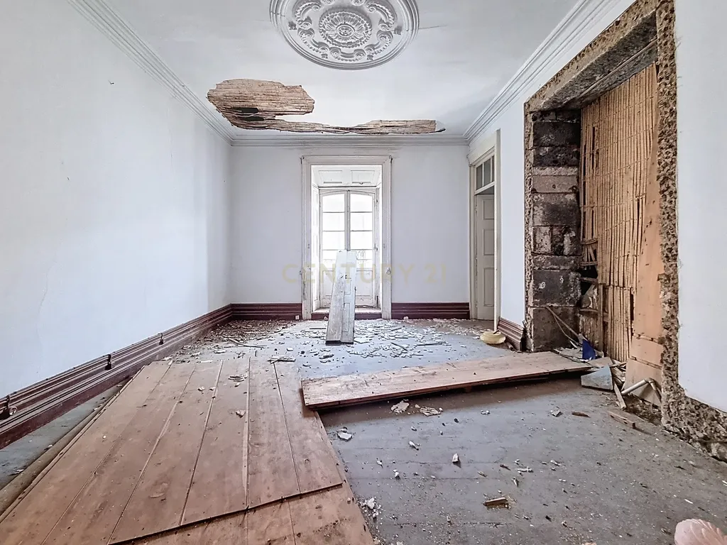 Duas Casas Antigas na Cidade da Ribeira Grande, Ilha de São Miguel - Oportunidade Única! - Image 22