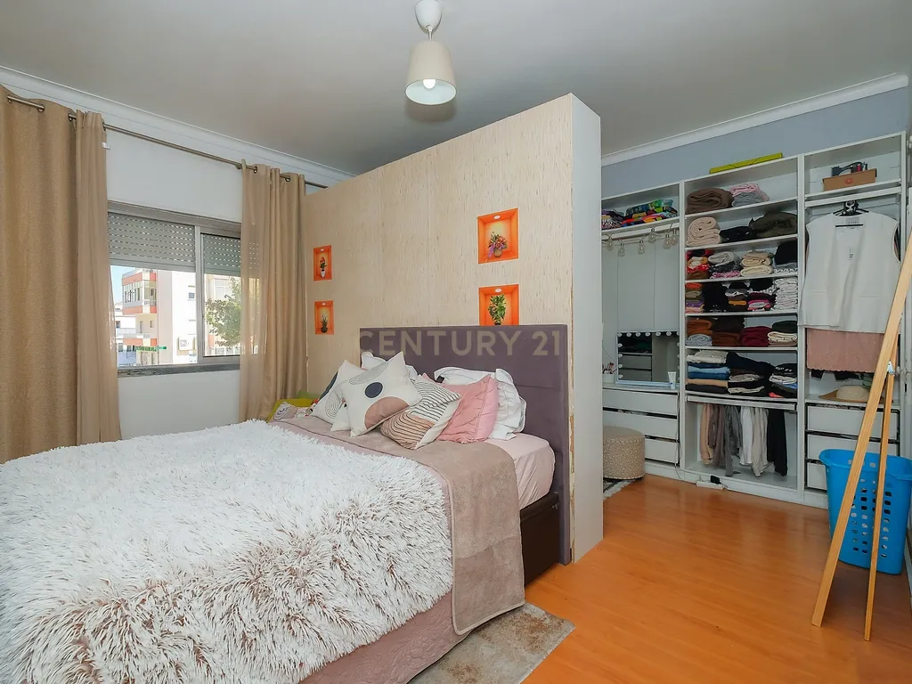 Apartamento T3 no Seixal com Varandas e Acessibilidade Fertagus - Image 14
