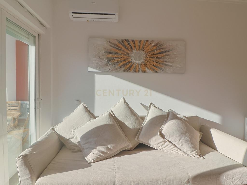 T0+1 mobilado, em condominio c/ piscina, Portimão - Image 9