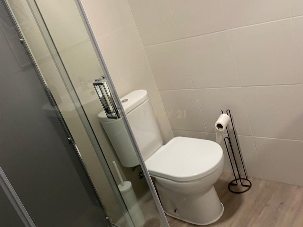 Apartamento em andar de moradia T2 (R/C) - Caeiros Mafra - Image 5