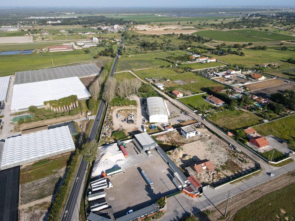 Moradia/Armazém em lote de 10280m2 em Alcochete - Image 73