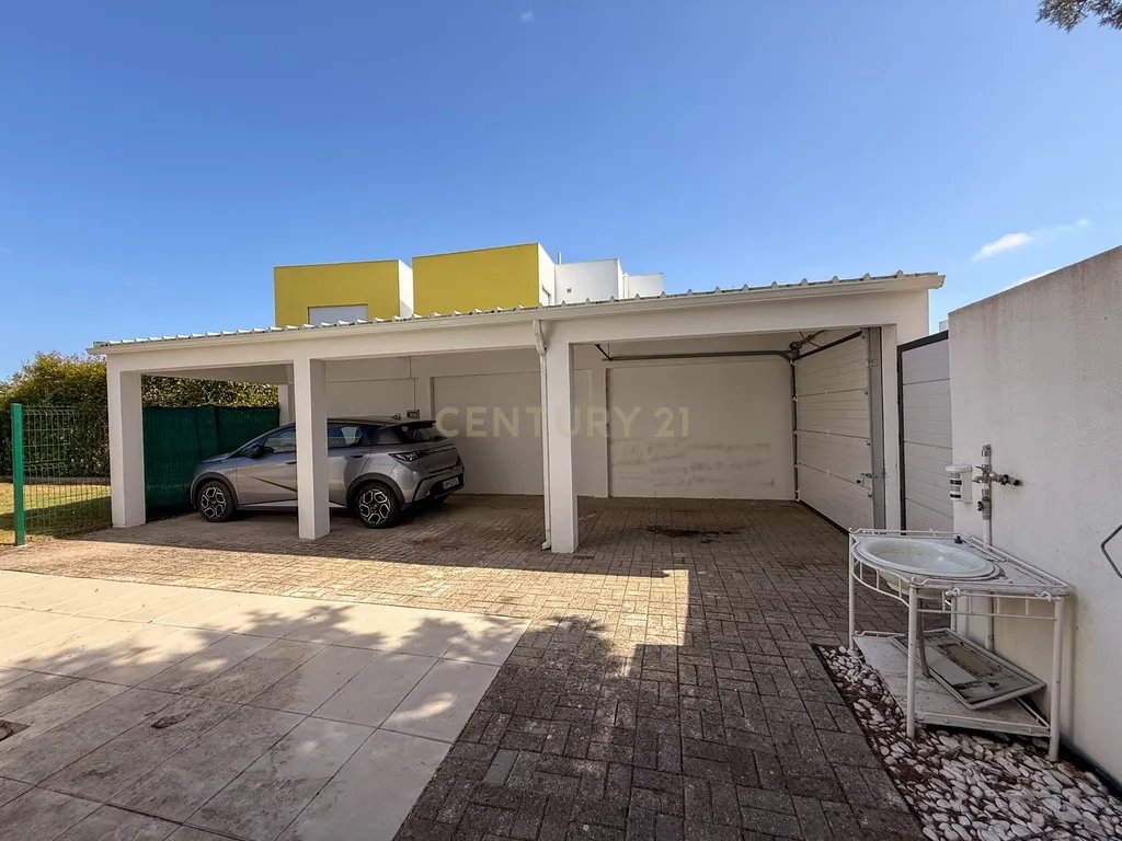 Moradia T5 para arrendamento no Palmela Village - Image 41