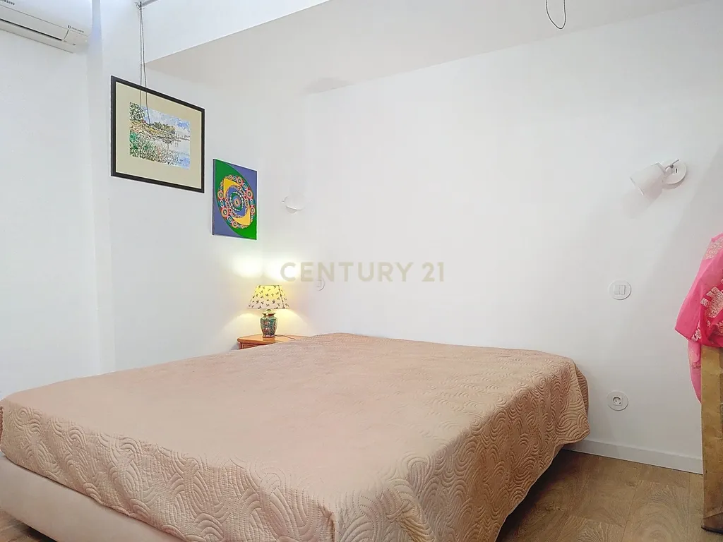 Apartamento revestido com capoto composto por 4 quartos com vistas para o mar em Viana do Castelo - Image 4