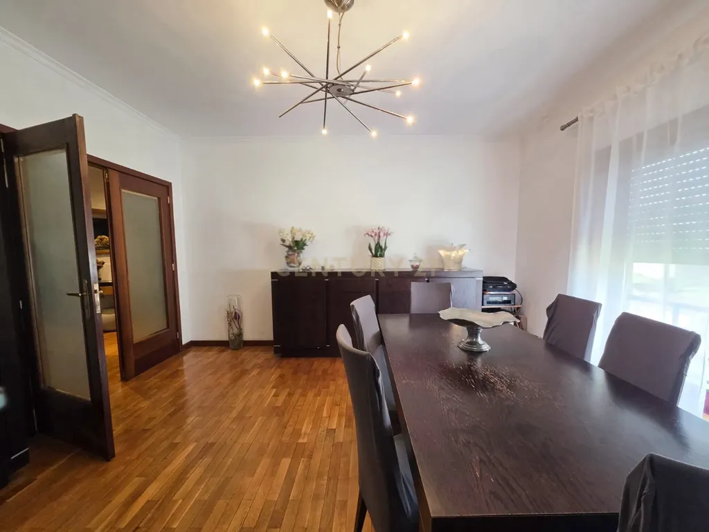 Apartamento T3 no Centro de Paredes – Espaço, Conforto e Localização Privilegiada - Image 11