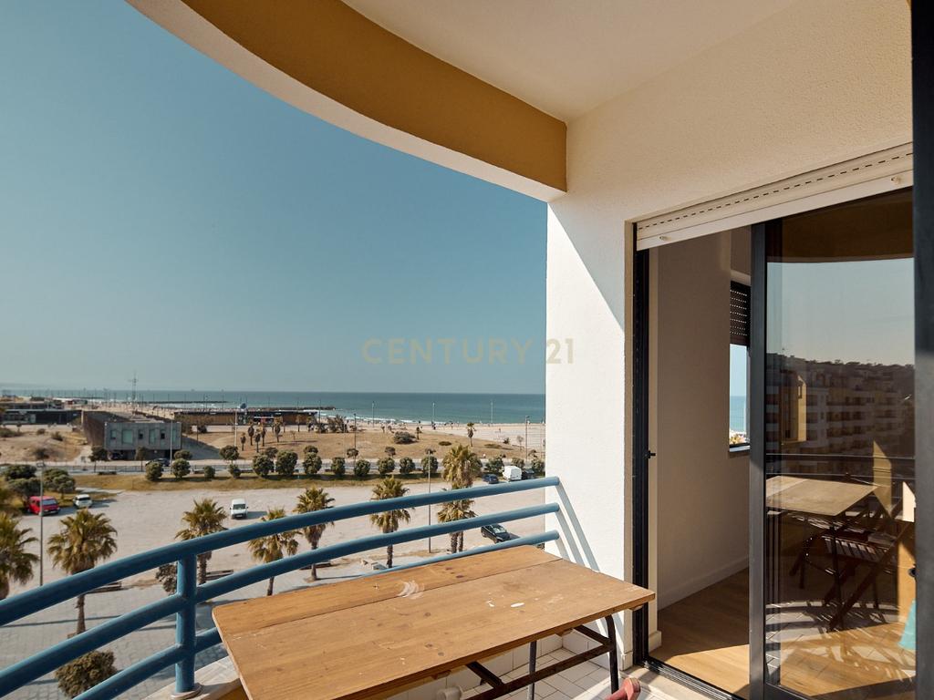 Apartamento T1  Renovado com Vista Panorâmica Costa da Caparica - Almada - Image 4