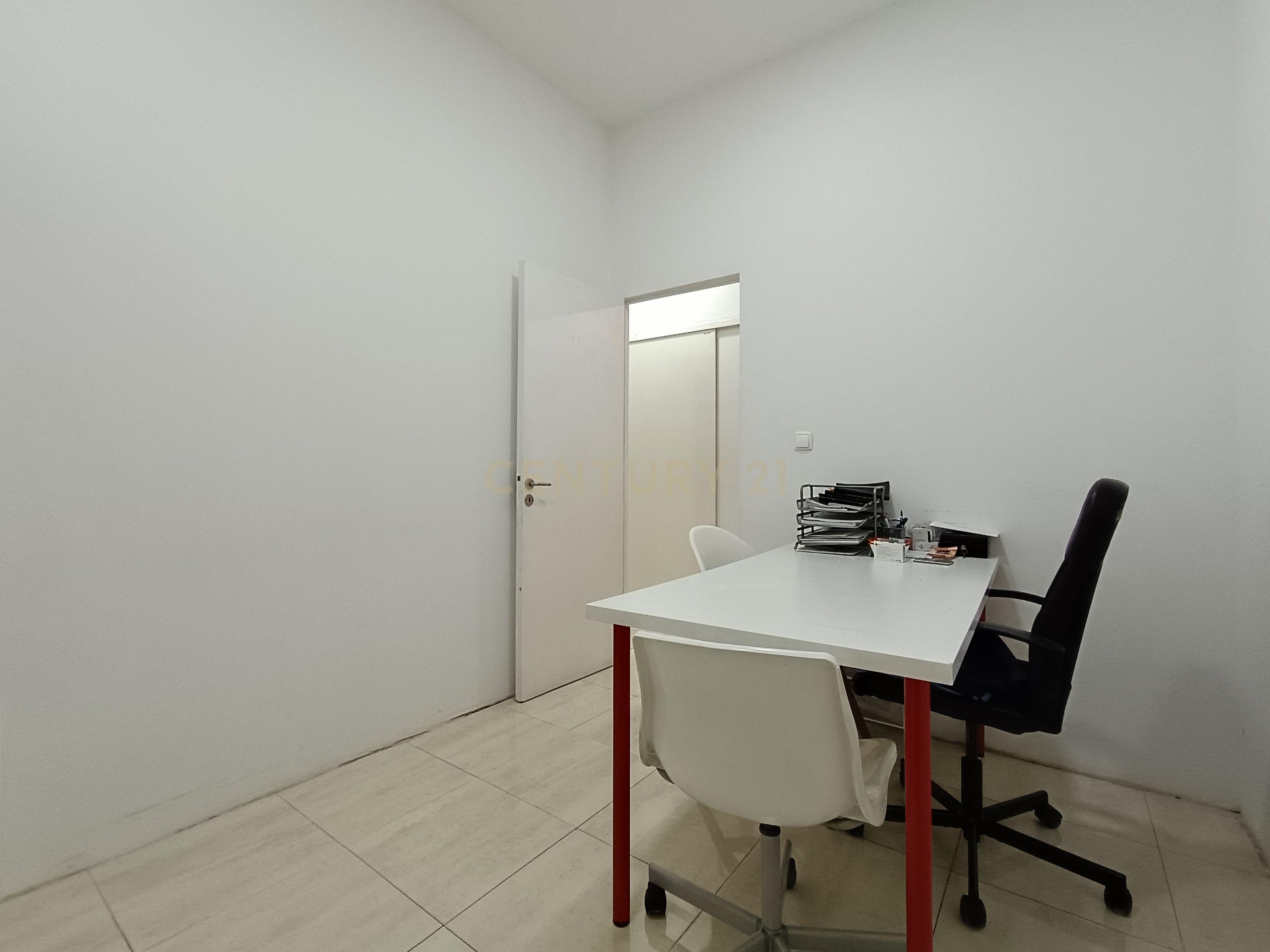 Clínica Dentária para trespasse em São Domingos de Rana, Cascais - Image 11