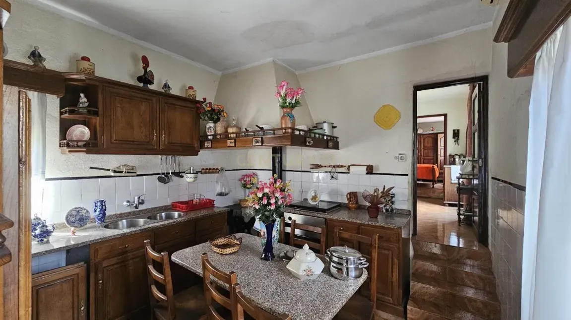 Moradia V4 - Portela, Penafiel - Image 8