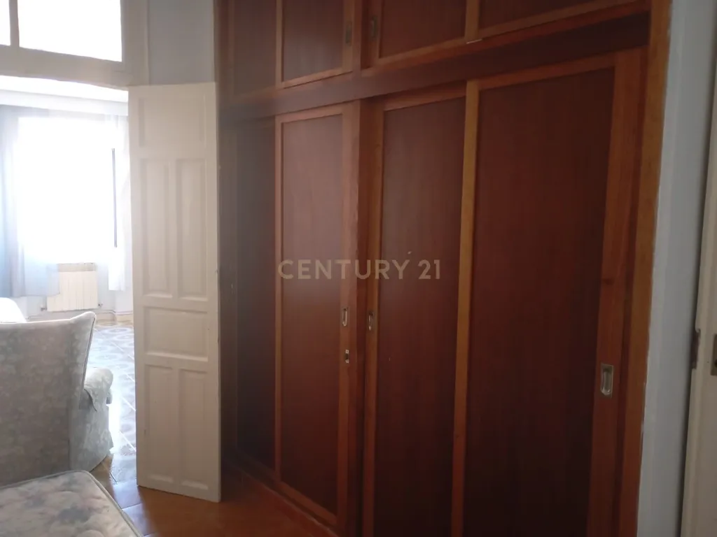 Apartamento Espetacular em Cáceres com Vista e Varandas - Image 36