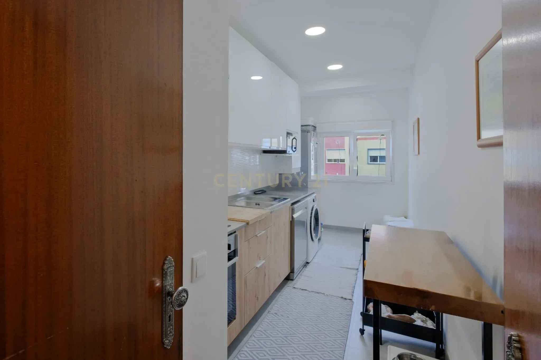 Apartamento T2 Remodelado em Tires - Image 7