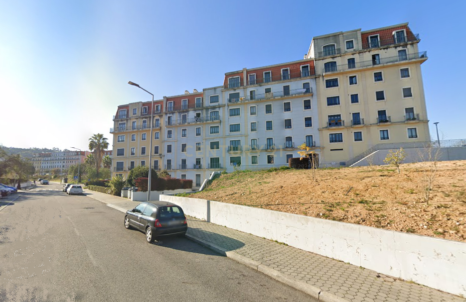 T2 no Empreendimento da Quinta da Seara - Image 1