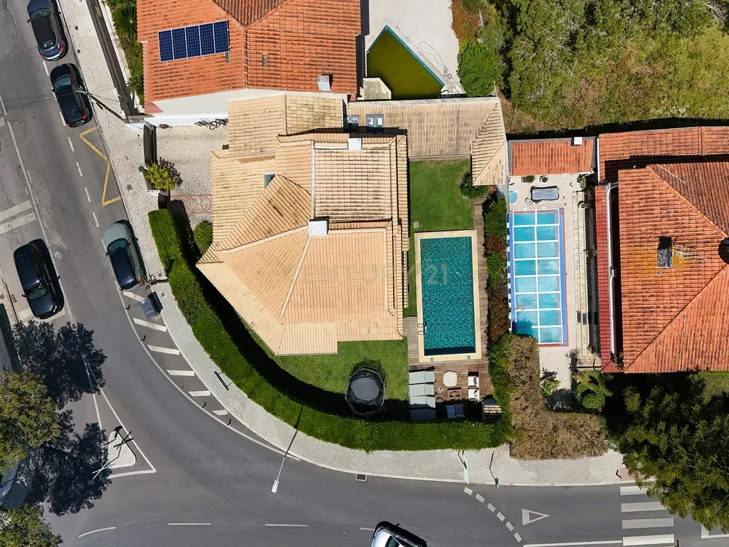 Moradia T5 de Luxo na Aldeia de Juzo – Cascais - Image 48