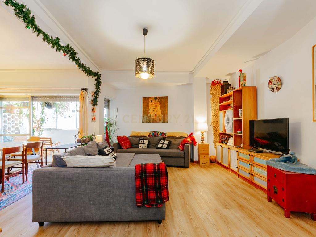Apartamento T3 à Venda – Olivais, Rua Cidade da Beira - Image 11