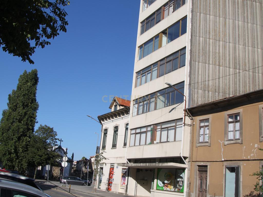 Escritório para Arrendamento no Centro de Matosinhos – Localização de Excelência! - Image 14