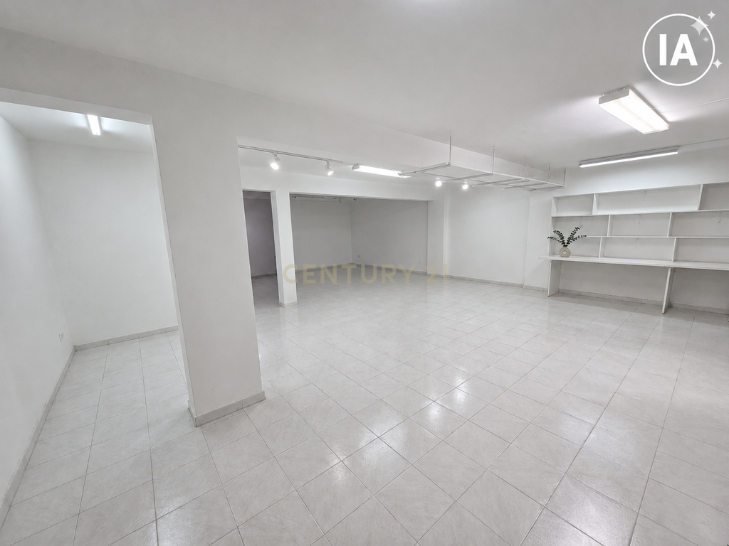 Loja com Potencial na Penha – Faro | 197 m² - Image 9