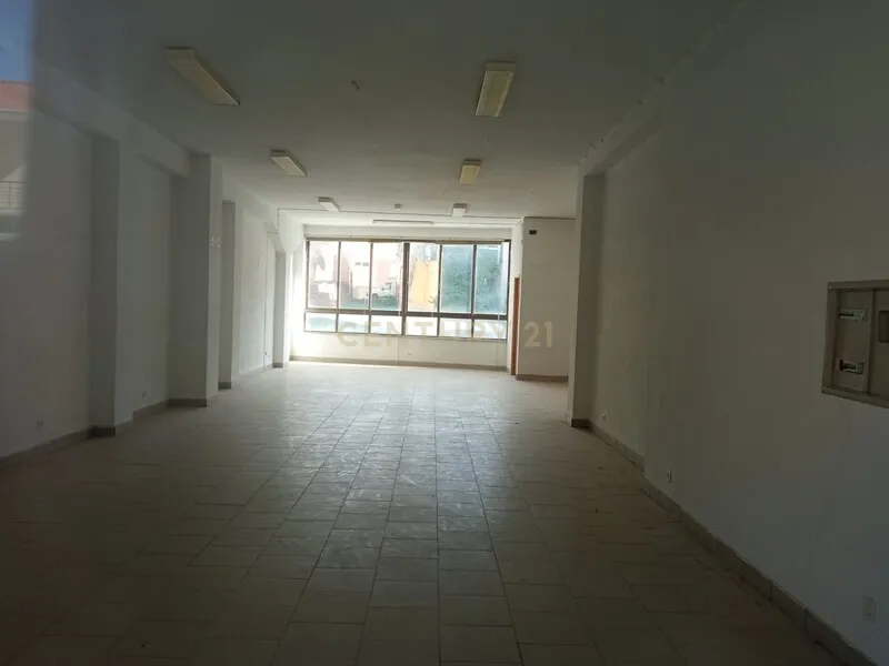 undefined - Image 3