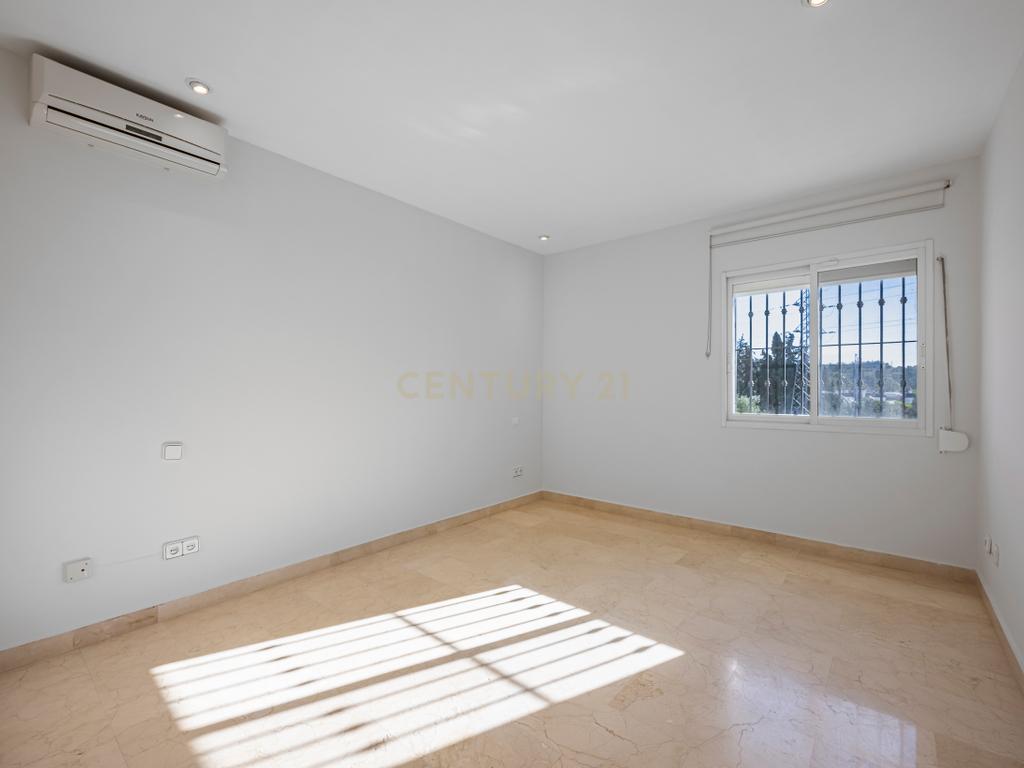 Moradia geminada no Conjunto San Javier Elegância, conforto e espaços para desfrutar -Nueva Andalucia–Marbella    - Image 20