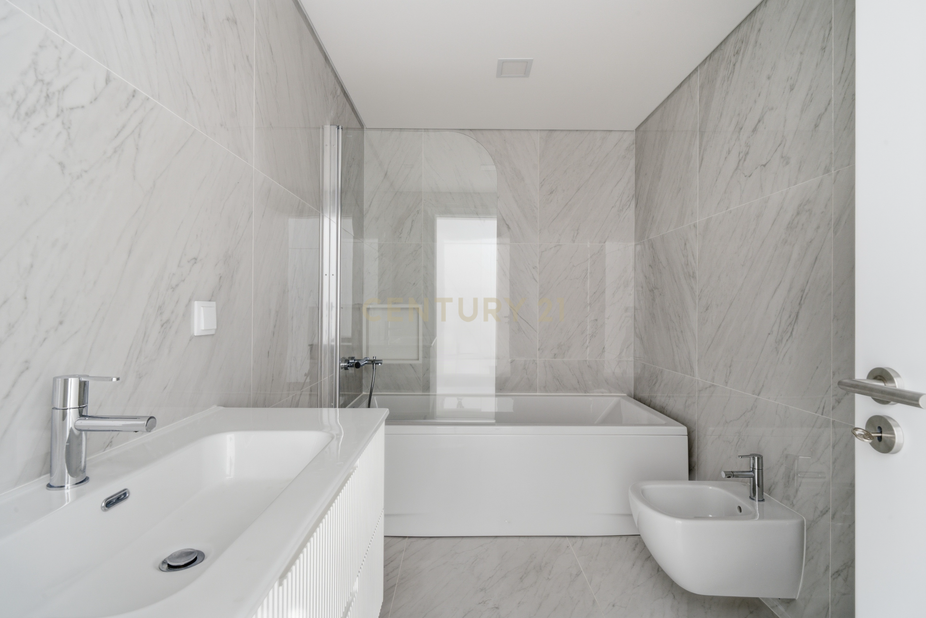 Fotografia 6 de Apartamento T2 Novo com Terraço e Lugar de Garagem em Mafra