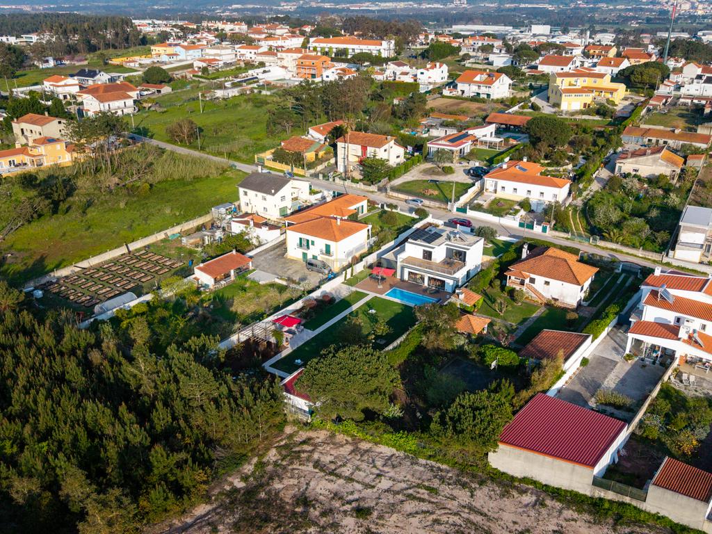 Moradia ultramoderna com 3 quartos: Vida sustentável na Costa da Prata - Image 43