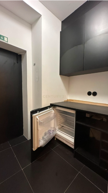 Loja Renovada para arrendar - Santo António, Lisboa - Image 19