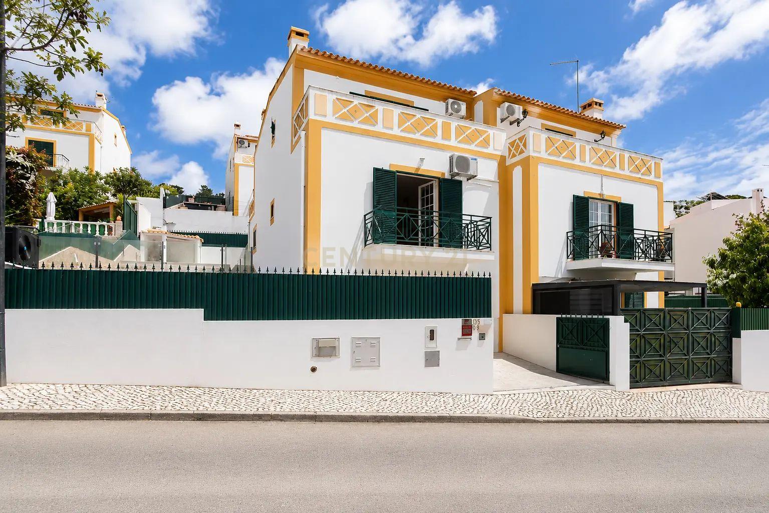 Fotografia 4 de ✨ Moradia Exclusiva em Sesimbra com Piscina Aquecida e Churrasqueira — Viva o Melhor do Mar!