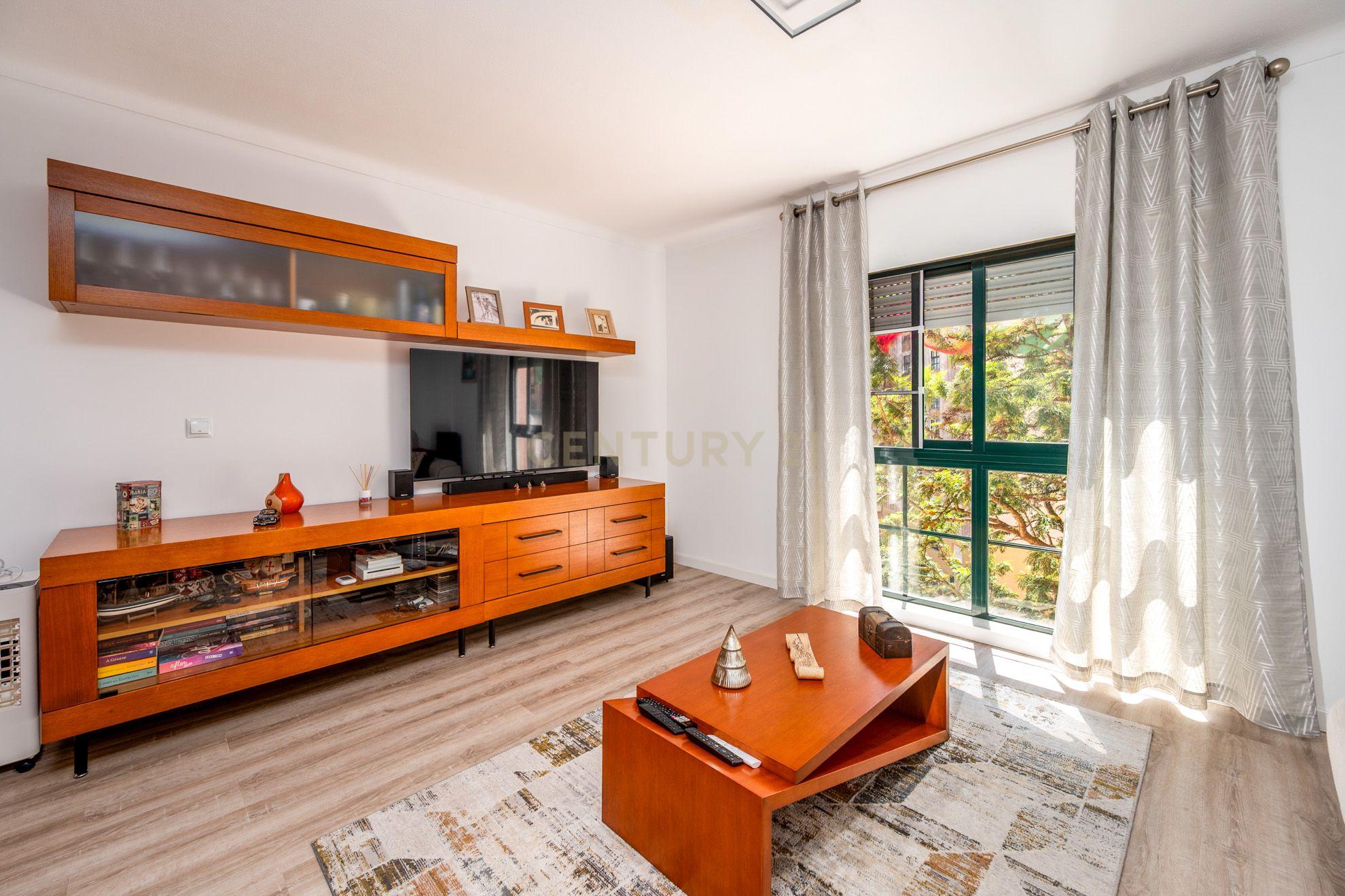 Fotografia 3 de Apartamento T2 renovado em Algueirão Mem Martins, Sintra
