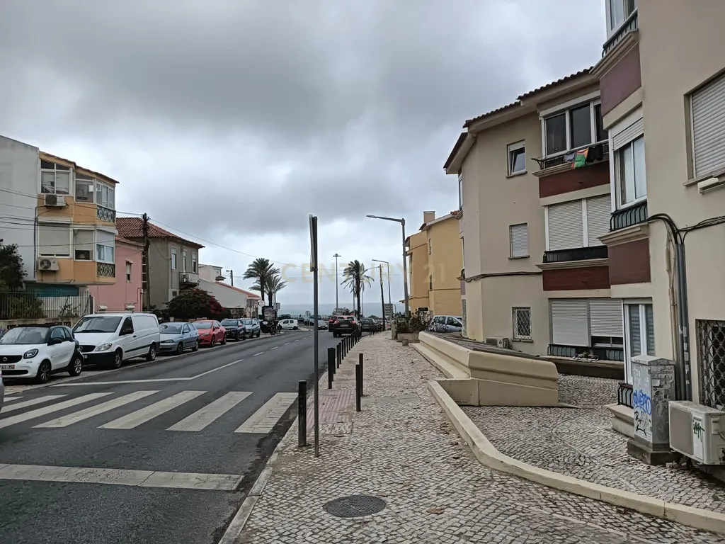 Apartamento T2 à Rendar - Vista Mar na Parede - Image 26
