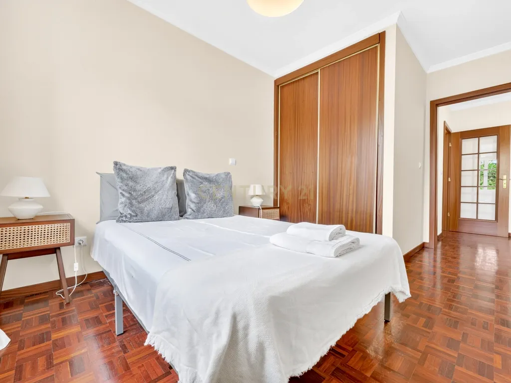 Apartamento T3 em Câmara de Lobos - Vista Mar Definitiva - Image 23