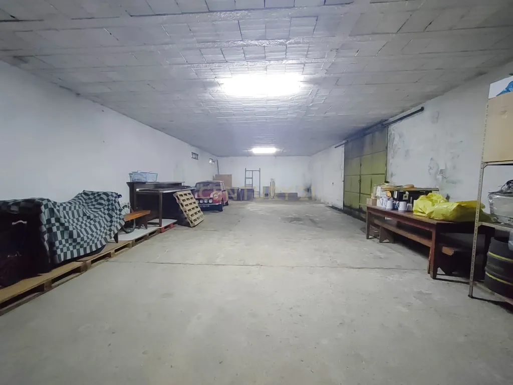 Moradia com Comércio em Amorim, Póvoa de Varzim - Uma Oportunidade Única! - Image 61