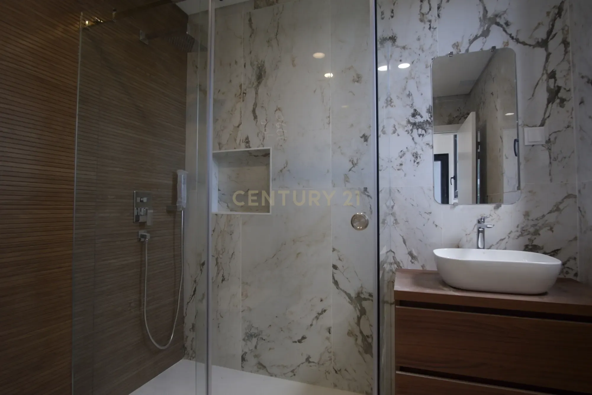 🌿 Moradia de Sonho Pronta a habitar na Avenida do Mar T5 com piscina – Aroeira - Image 30