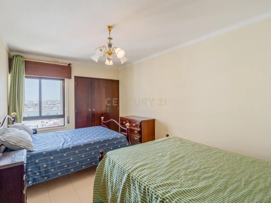 Apartamento T2 com vista rio, a 2 minutos da zona ribeirinha, em Portimão - Image 22