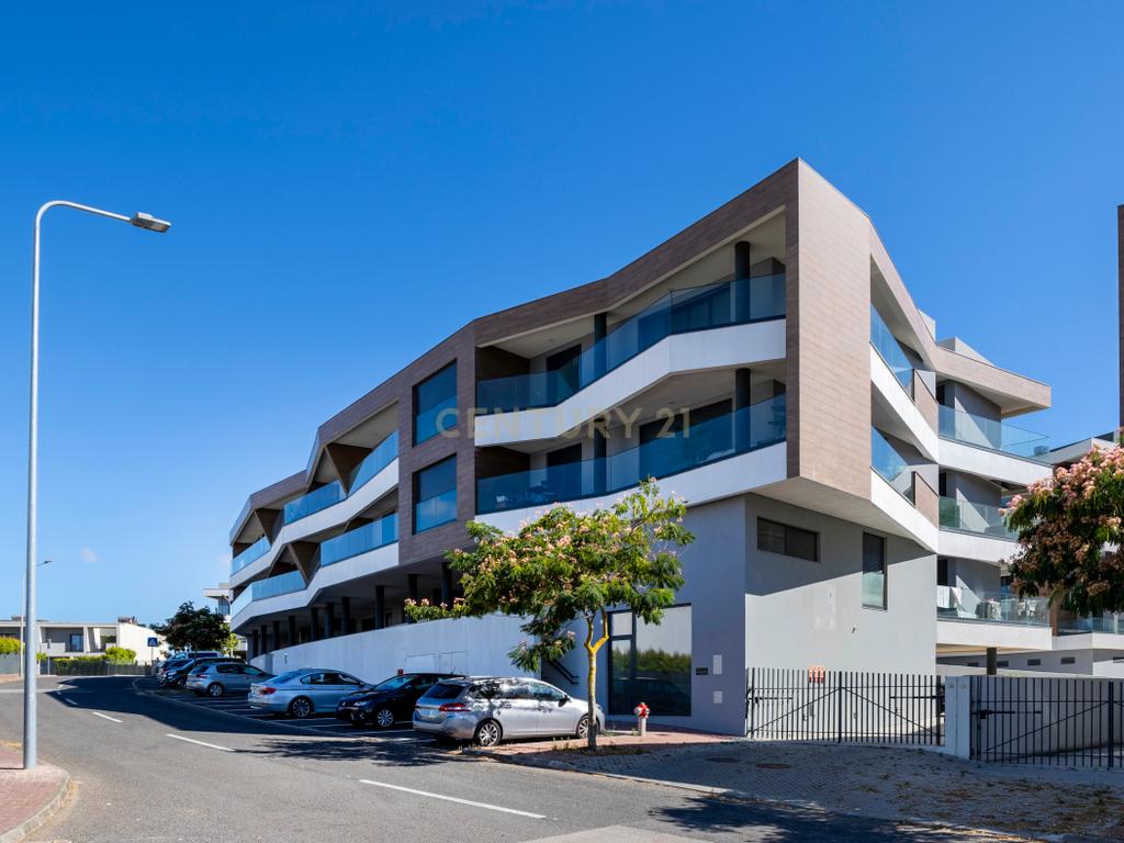 Magnífico apartamento T2 completamente novo a estrear - Image 1