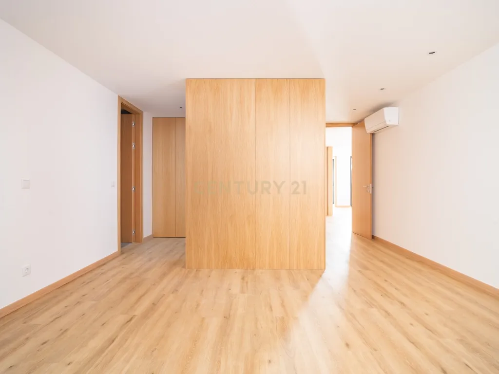 T1+3 único no prestigiado empreendimento Lux Garden – Coimbra - Image 13
