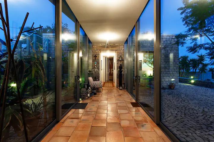 MORADIA TÉRREA T3 DE LUXO – ARQUITETURA CONTEMPORÂNEA EM PEDRA, A 8 MINUTOS DE TAVIRA - Image 21