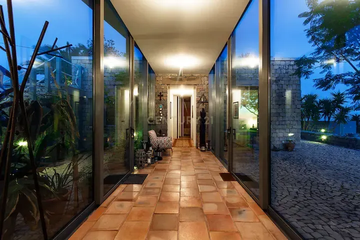 MORADIA TÉRREA T3 DE LUXO – ARQUITETURA CONTEMPORÂNEA EM PEDRA, A 8 MINUTOS DE TAVIRA - Image 21